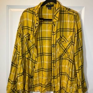 Yellow sanctuary flannel 💛